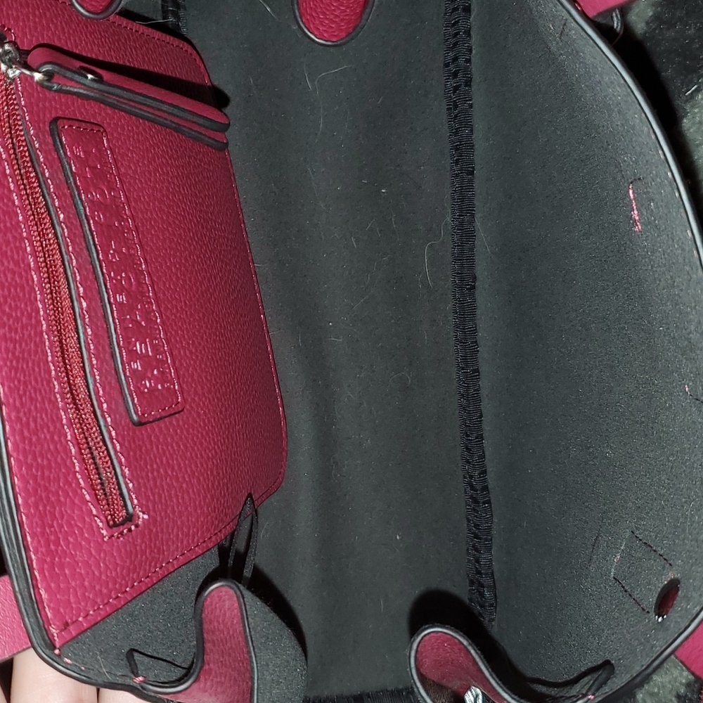 Kenneth Cole reaction purse - Picture 7 of 9